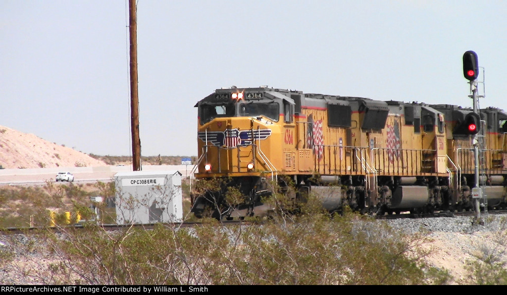 WB Unit Ballast Hooper Frt at Erie NV -11